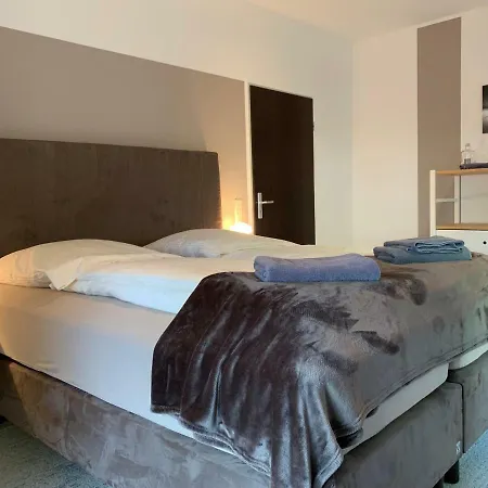 Besotel Erkrath- Schicke Fewo Oder Apartments Zentral Naehe Bahnhof Und Autobahn Im Neandertal Mit Glasfaser Wlan Und Freies Parken Buitenkant foto
