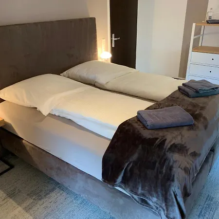 Besotel Erkrath- Schicke Fewo Oder Apartments Zentral Naehe Bahnhof Und Autobahn Im Neandertal Mit Glasfaser Wlan Und Freies Parken Buitenkant foto