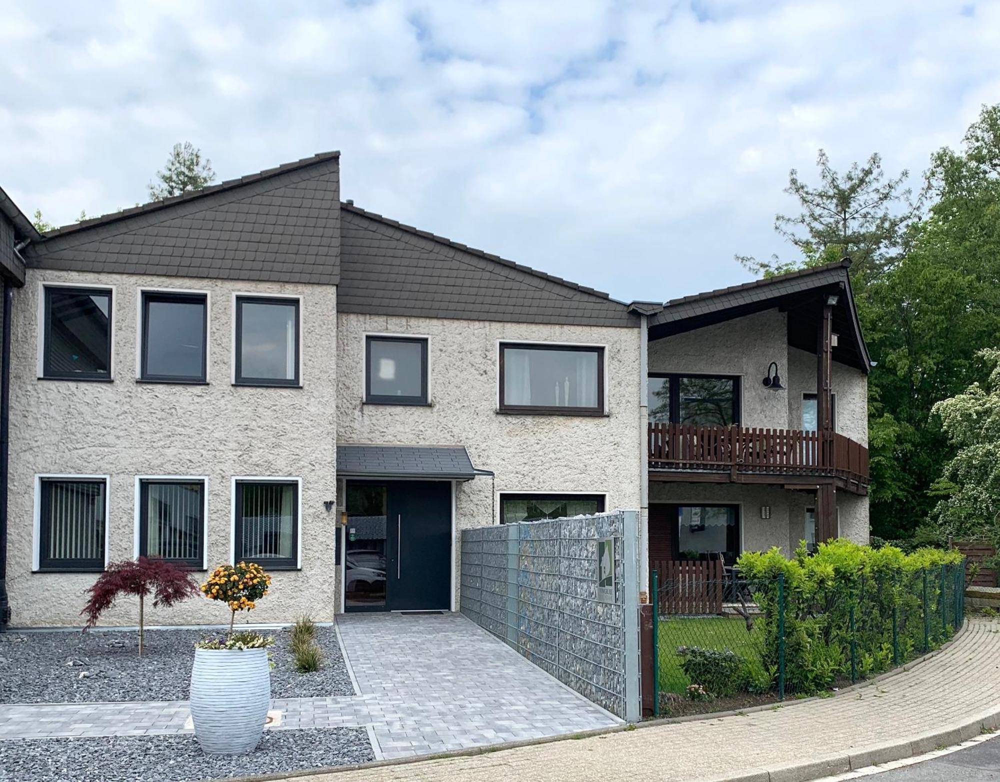 Besotel Erkrath- Schicke Oder Zentral Naehe Bahnhof Und Autobahn Im Neandertal Mit Glasfaser Wlan Und Freies Parken Apartment