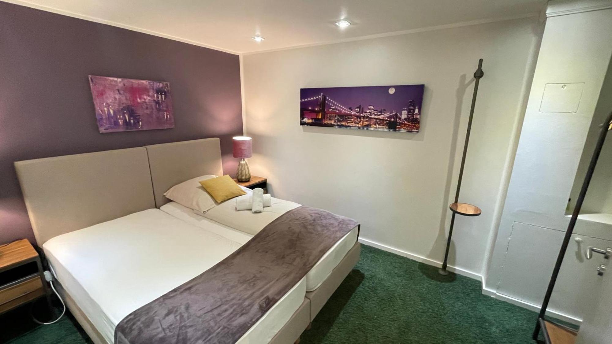 Apartment Besotel Erkrath- Schicke Oder Zentral Naehe Bahnhof Und Autobahn Im Neandertal Mit Glasfaser Wlan Und Freies Parken