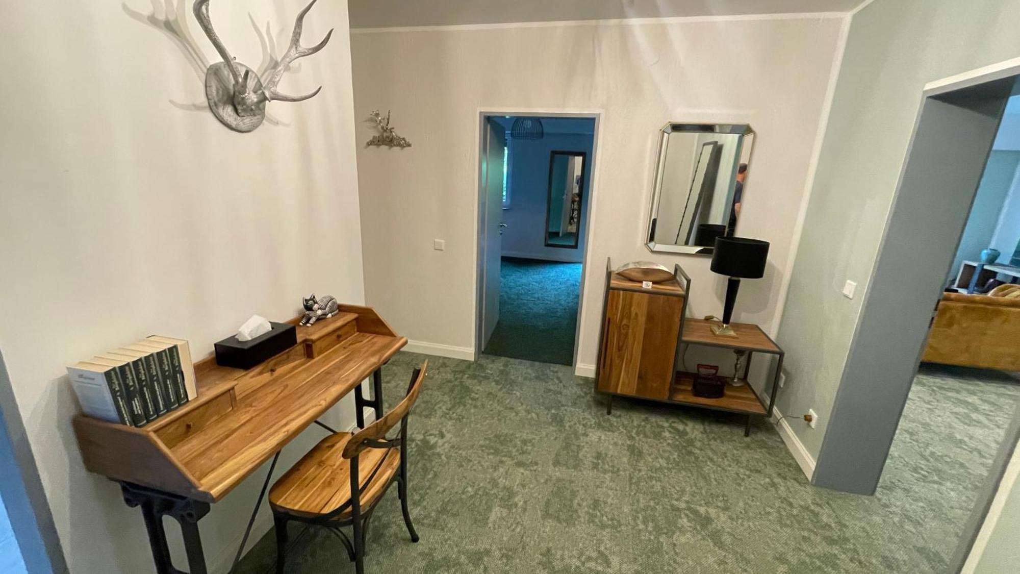 Besotel Erkrath- Schicke Oder Zentral Naehe Bahnhof Und Autobahn Im Neandertal Mit Glasfaser Wlan Und Freies Parken Apartment *