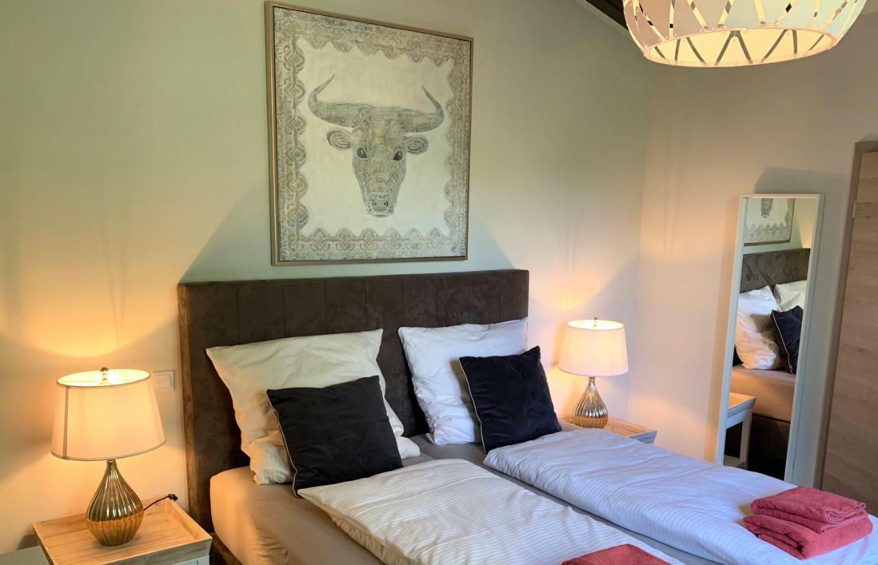 Apartment Besotel Erkrath- Schicke Oder Zentral Naehe Bahnhof Und Autobahn Im Neandertal Mit Glasfaser Wlan Und Freies Parken Erkrath